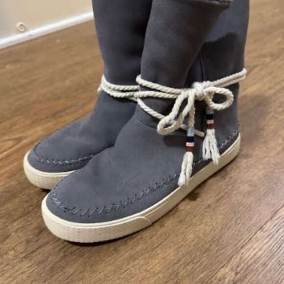 TOMS Vista Water-Resistant Boot Gray Suede/Faux Shearling - Picture 2 of 6